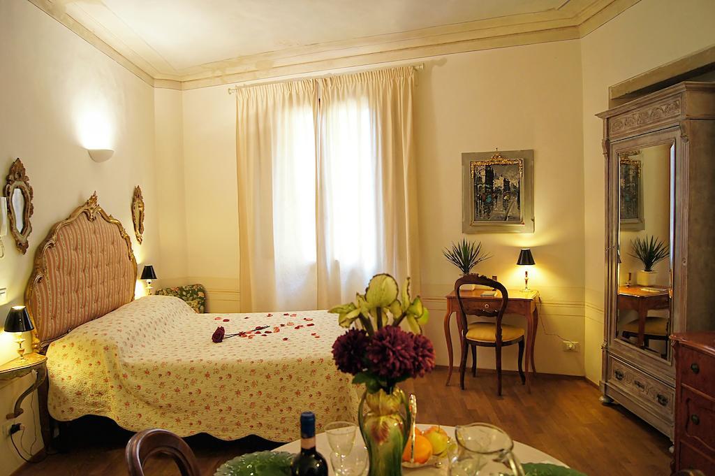 Melarancio Apartments Florence Bilik gambar